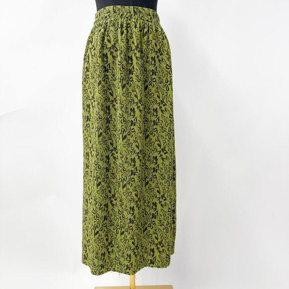 VINTAGE STLYE FLORAL GREEN PRINTED MAXI SKIRT - Picture 8 of 9